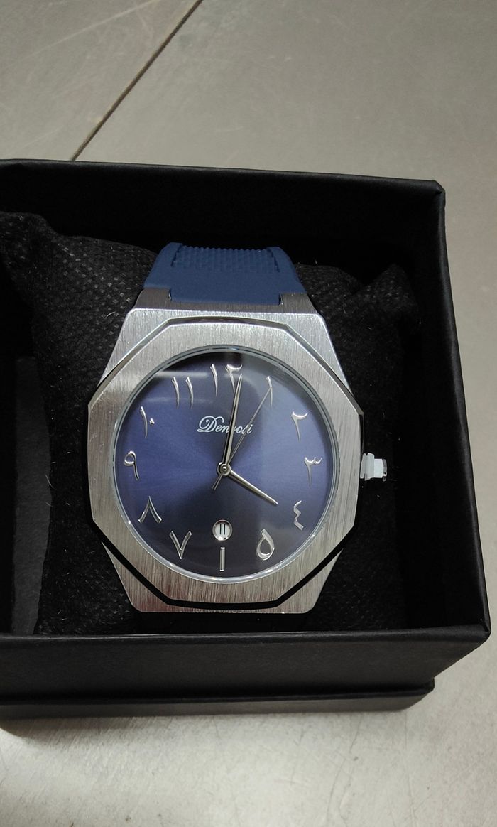 Montre à chiffre arabe