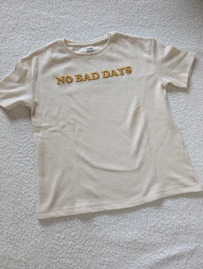 💛 T-shirt Kiabi - 10 ans - photo numéro 2