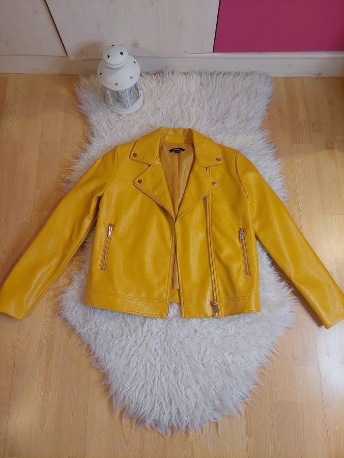 Veste perfecto simili cuir moutarde T.XXS (12 ans) TBE Kiabi  👸
