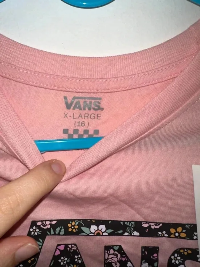 T-shirt vans 16 ans neuf - photo numéro 4