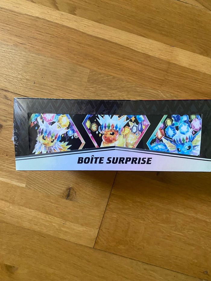 Coffret pokémon boîte mystère évolution prismatique - photo numéro 2