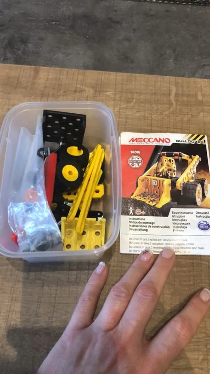 Meccano bulldozer