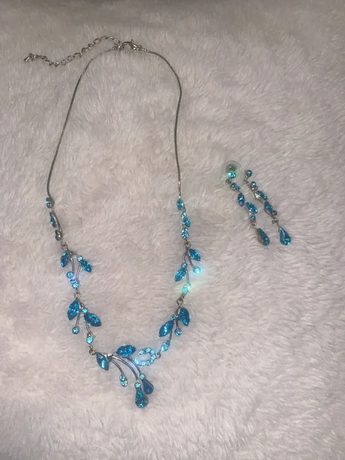 Parure de bijoux cristal bleu - photo numéro 5