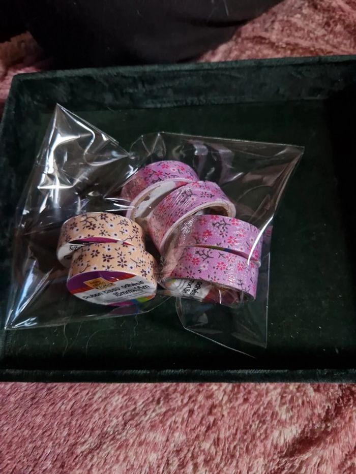6 rouleaux tissus Adhésifs neufs