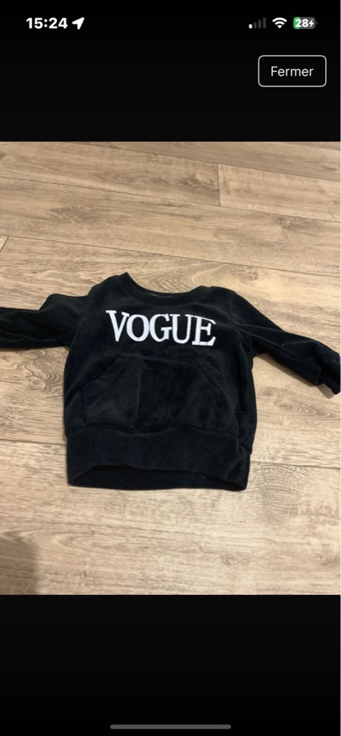 Pull noir taille 3 mois