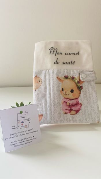Protège carnet de santé personnalisable bébé enfant prénom couronne fleur