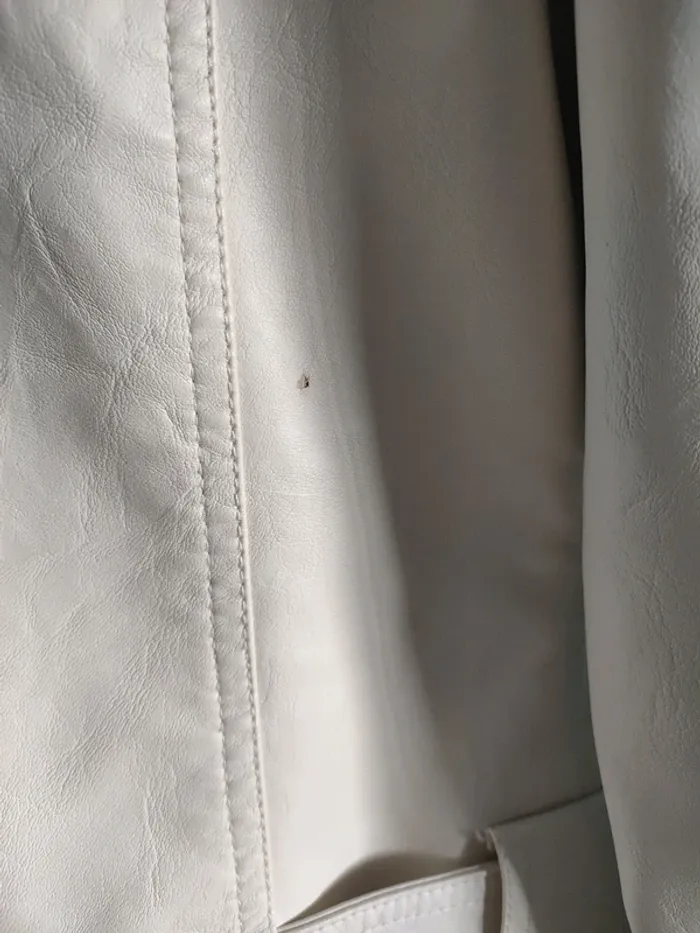 Veste en cuir blanche - photo numéro 2