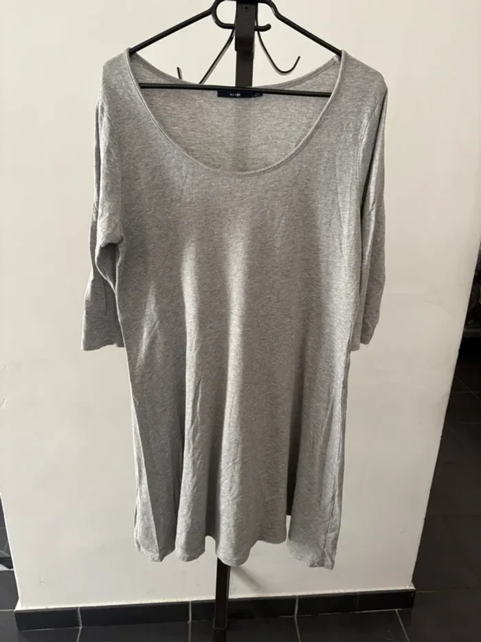 Tee-shirt long manche ¾ gris Taille XXL
