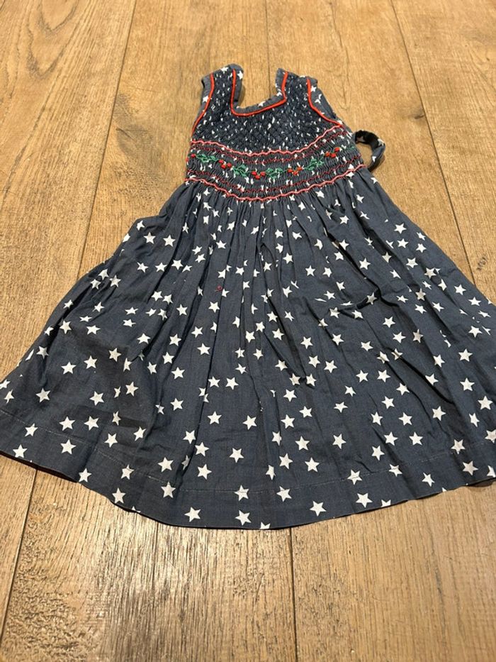 Belle robe noir à fleur 3 ans - photo numéro 2