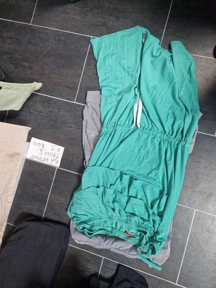 Lot vêtements femme taille s N 1 - photo numéro 6