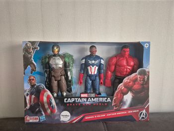 Coffret Figurines Marvel Captain America 30cm