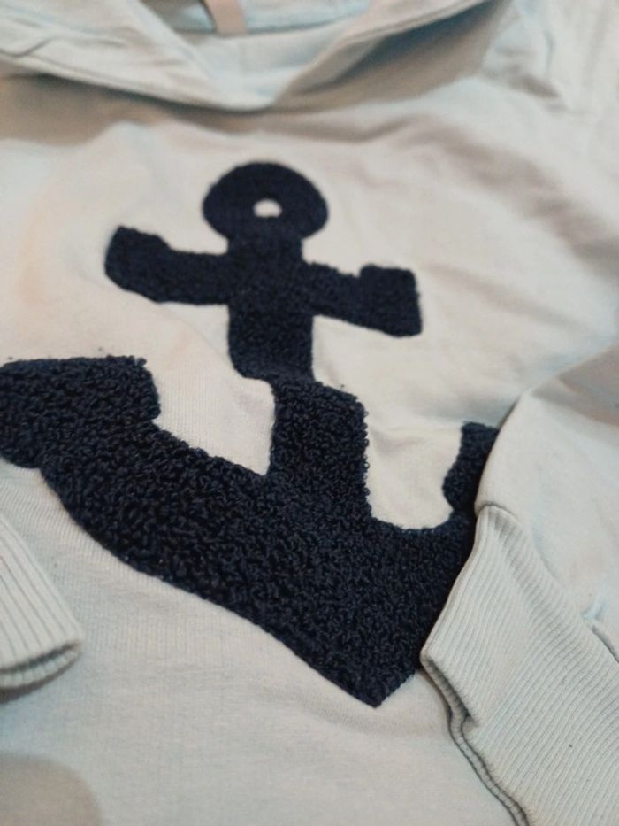 Sweat à capuche 8ans - photo numéro 3