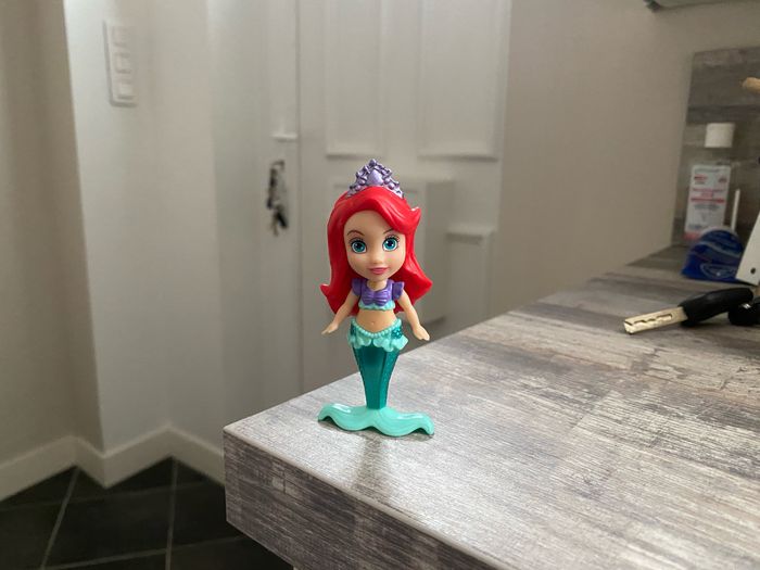 Figurine mini poupée ariel la petite sirène Disney