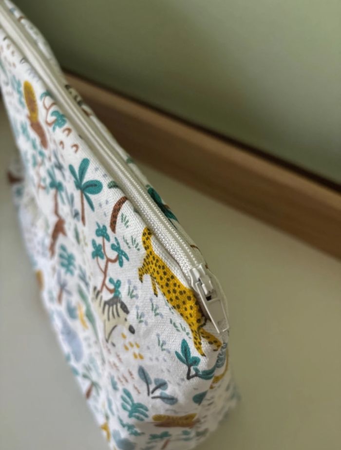 Grande trousse de toilette thème savane - photo numéro 4