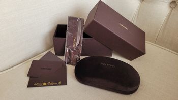 Étui à lunettes Tom Ford noir neuf avec lingette et boîte 