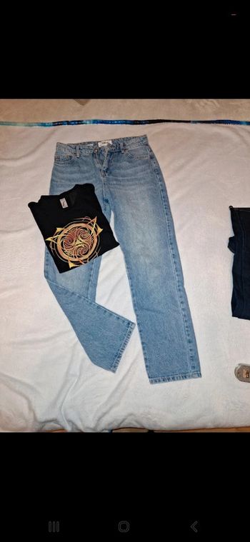 Jean's MOM et t-shirt taille XS ou 34