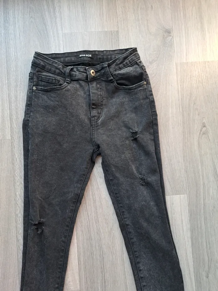 Jeans slim à trous - photo numéro 4