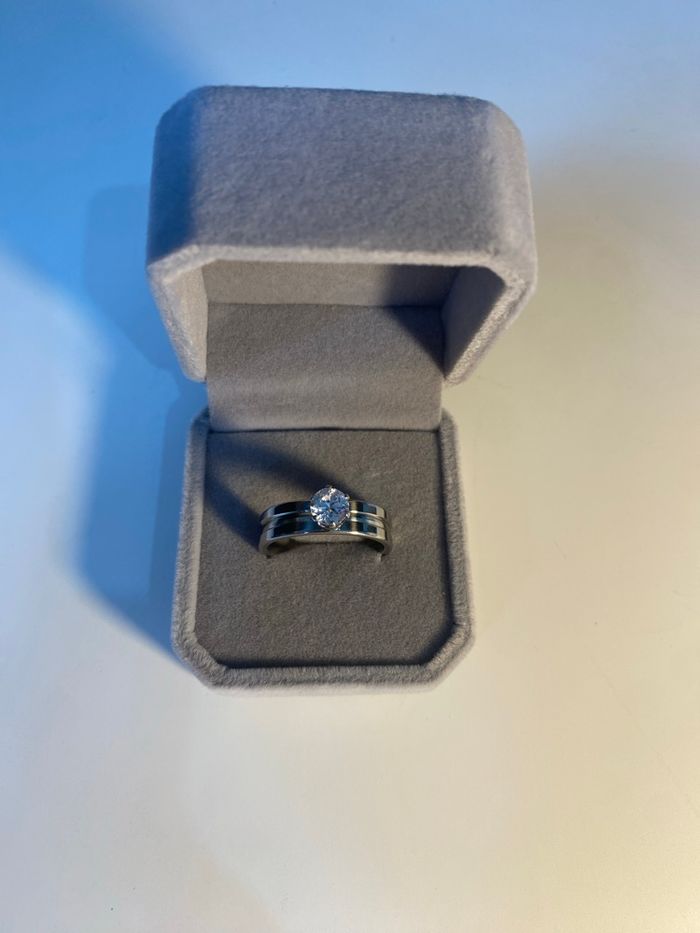 Bague avec diamant - photo numéro 4