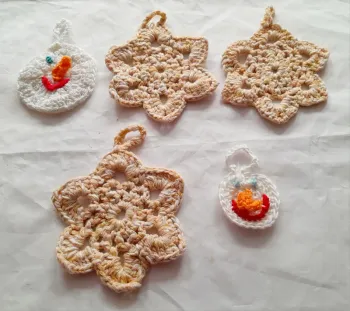 Lot de 5 suspension pour sapin de Noël faites main au crochet