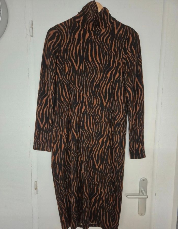 Robe taille S zara - photo numéro 2