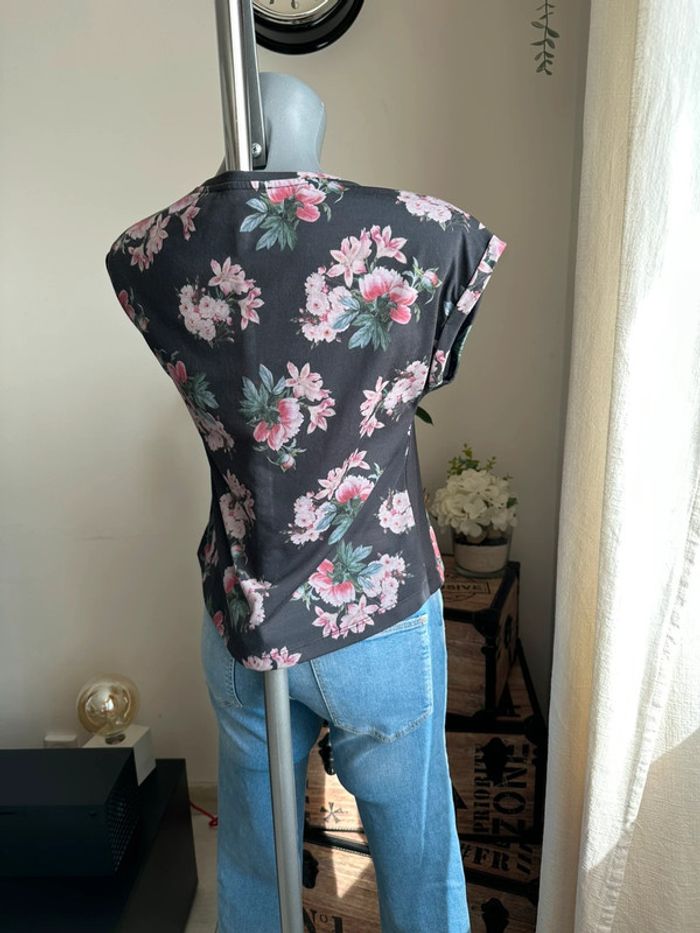 T shirt fleuri - photo numéro 10