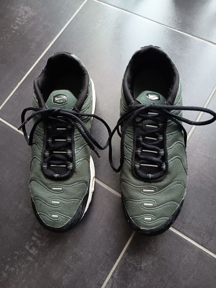 Baskets Nike Air Tuned 39