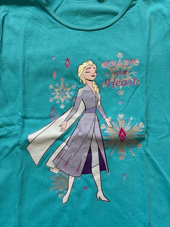 2 r shirts Disney 8 ans - photo numéro 2