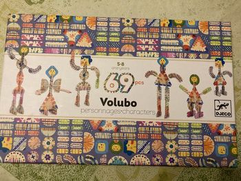 Jeu volubo personnages djeco