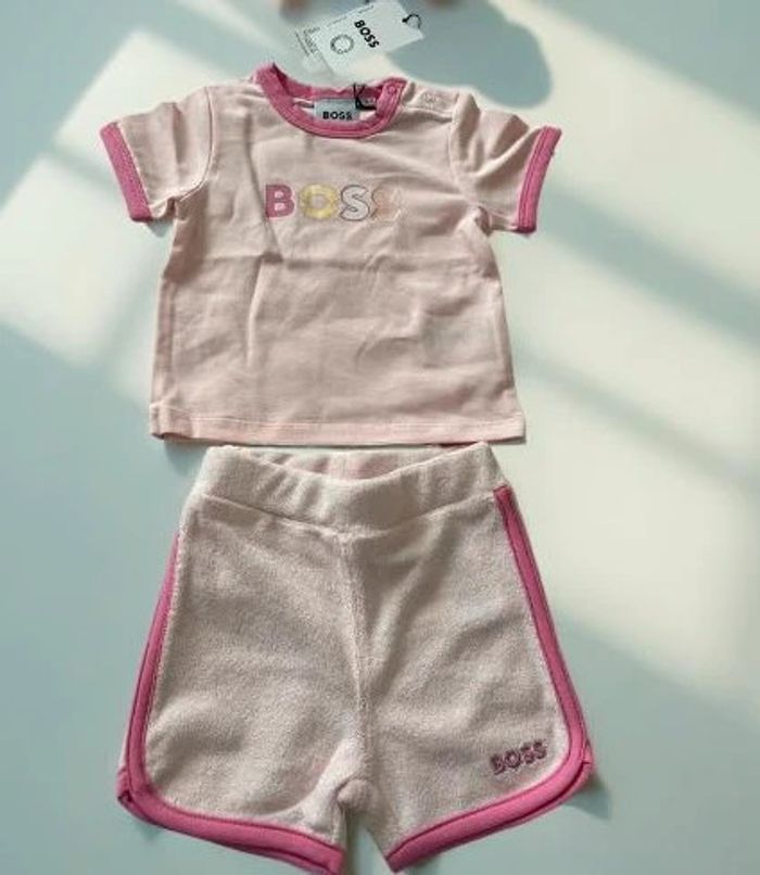 Ensemble t-shirt et short pour bébé fille 1 mois BOSS