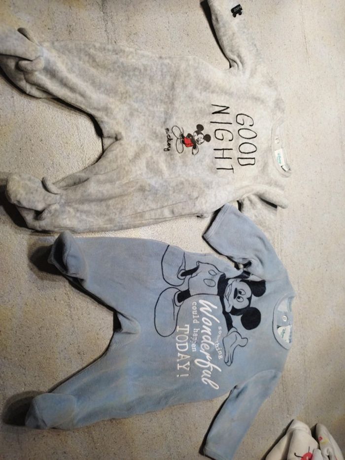 Lot de 2 pyjamas 1 pièce