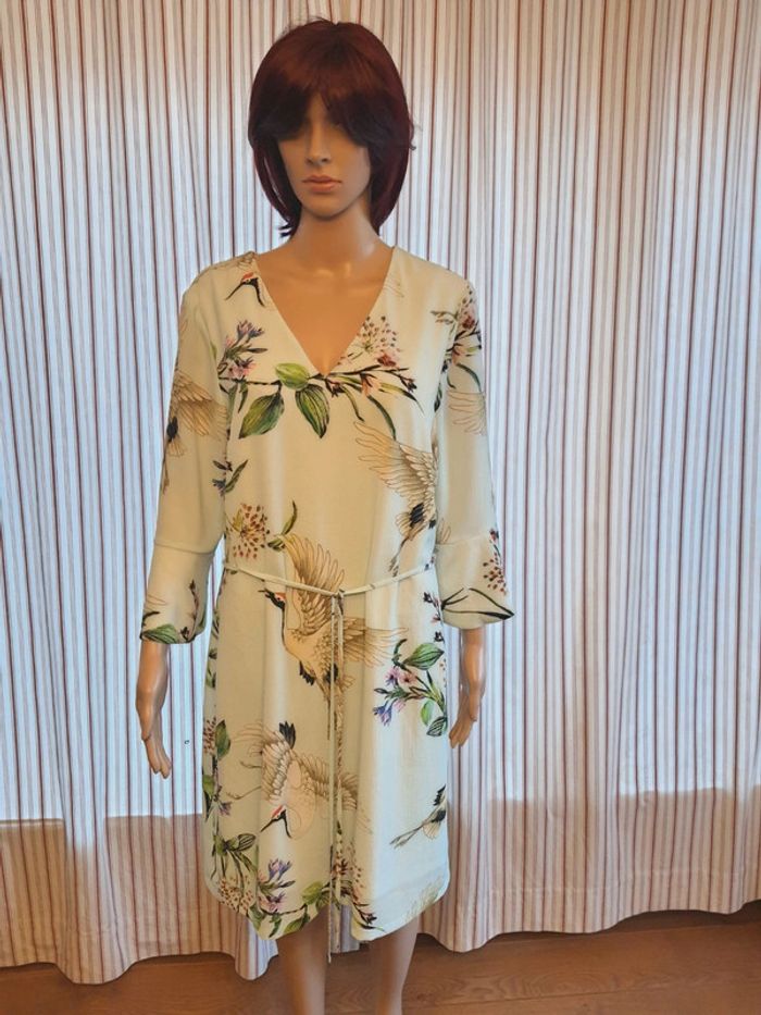 Jolie Robe Bel&Bo taille 38 fond tourquoise