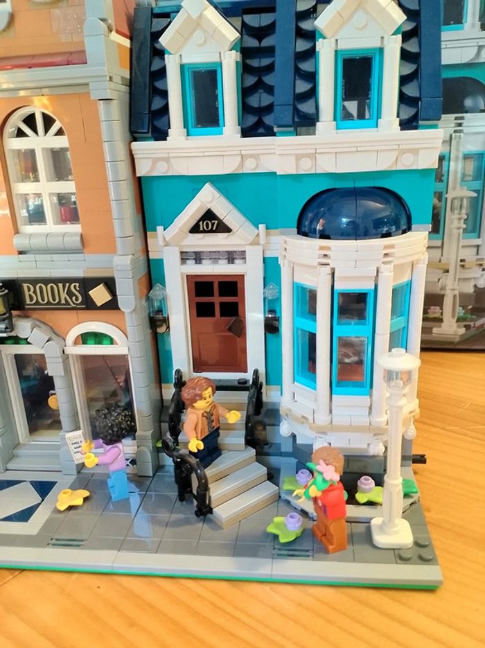 Lego 10270 Librairie -PAS d'ENVOI - 95 - photo numéro 3