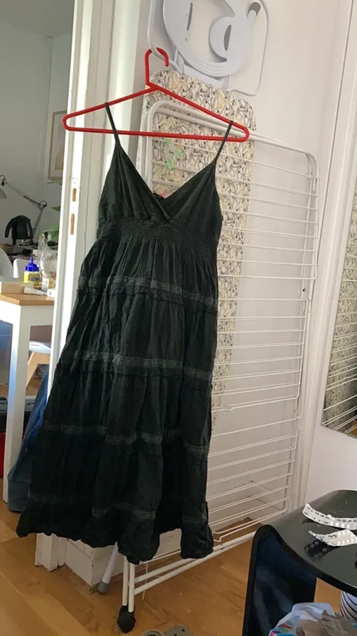 Robe longue noire - photo numéro 2