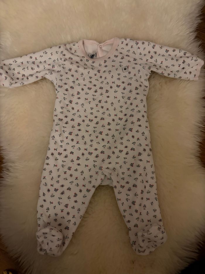 Petit Bateau Pyjama  en velours – 1 mois – Imprimé fleuri