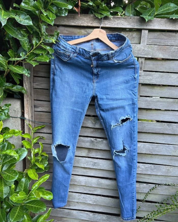 Jean troué Kiabi – Taille 38 Slim bon état - photo numéro 4