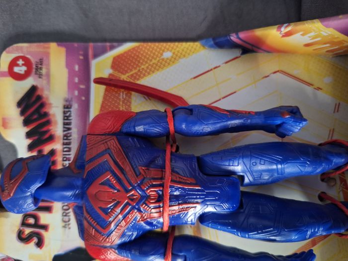 Spider-Man Marvel Across The Spider-Verse, Spider-man 2099 - photo numéro 3