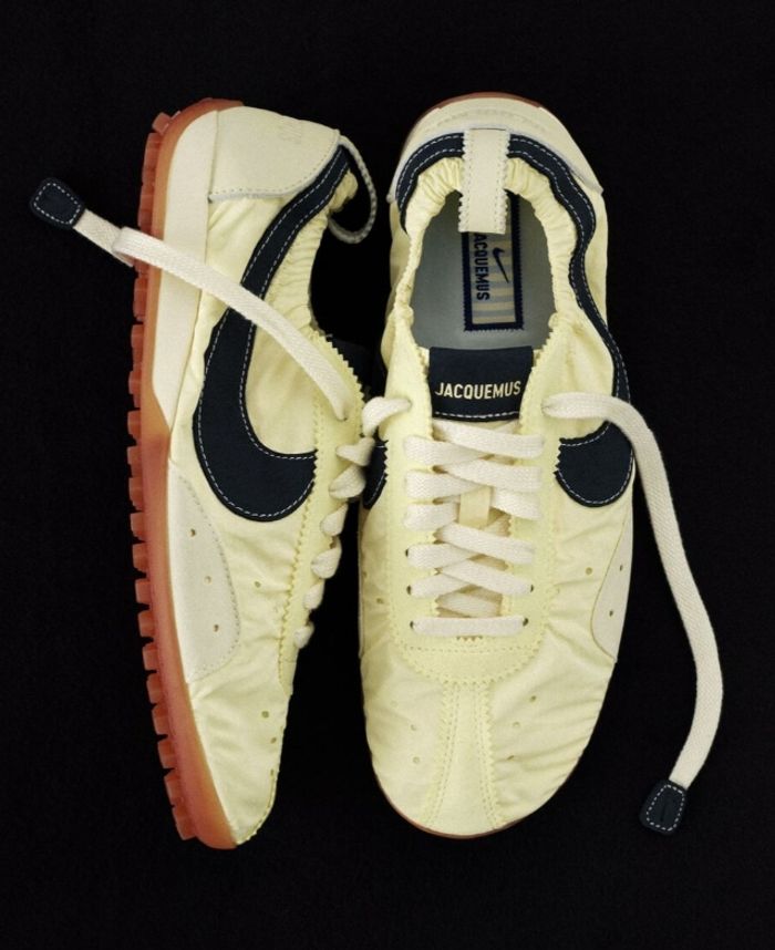 Jacquemus + Nike  Sneakers Moon - collaboration Jacquemus + Nike - taille 38 beige yellow pale - photo numéro 9