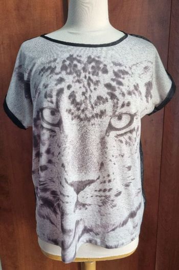 T-shirt avec tête léopard dos transparent taille 42-44