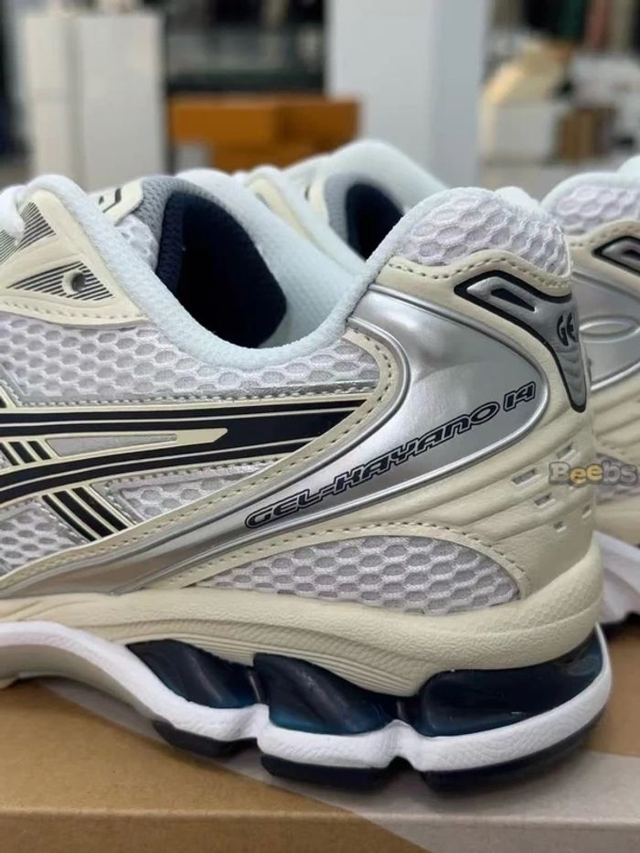 Asics Gel-Kayano 14 Taille 39.5 - photo numéro 4