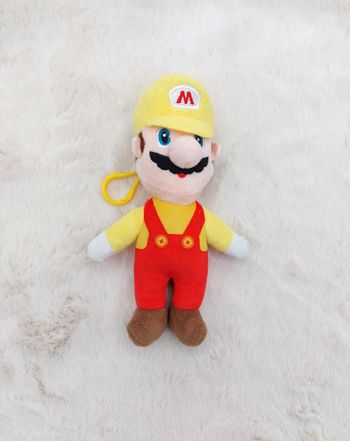 Porte-clé peluche Mario rouge et casquette jaune lettre « M » 20 cm