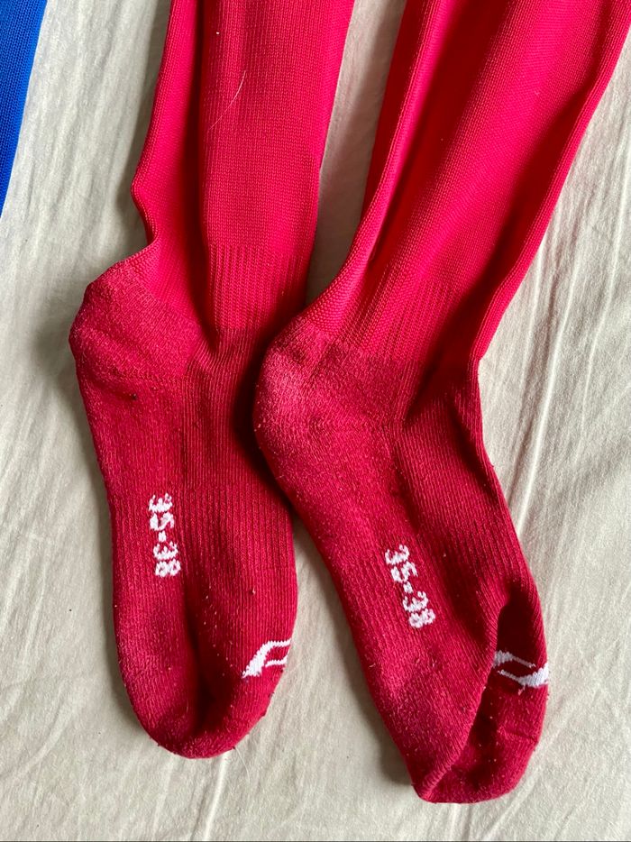 Chaussettes de foot 35/38 - photo numéro 2