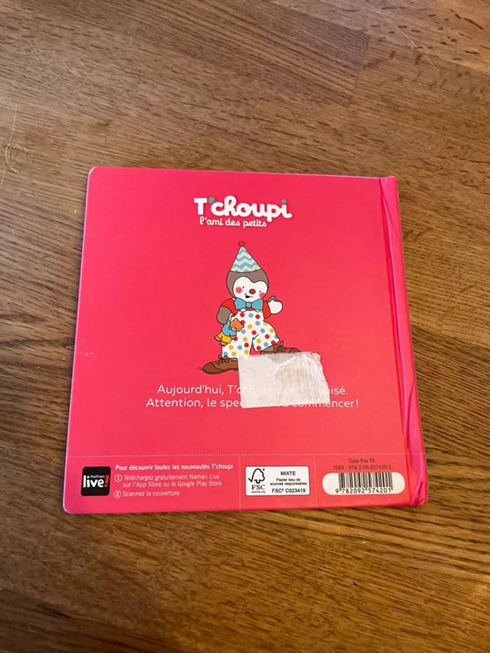 Livre Tchoupi se déguise Numéro 9 - photo numéro 3