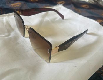 Lunette de soleil Prada