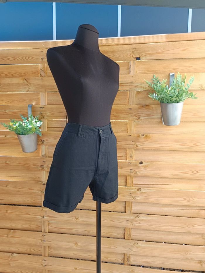 Short taille S - photo numéro 3