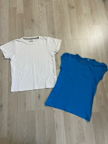 Lot de 2 t-shirts à manches courtes Taille 6 ans