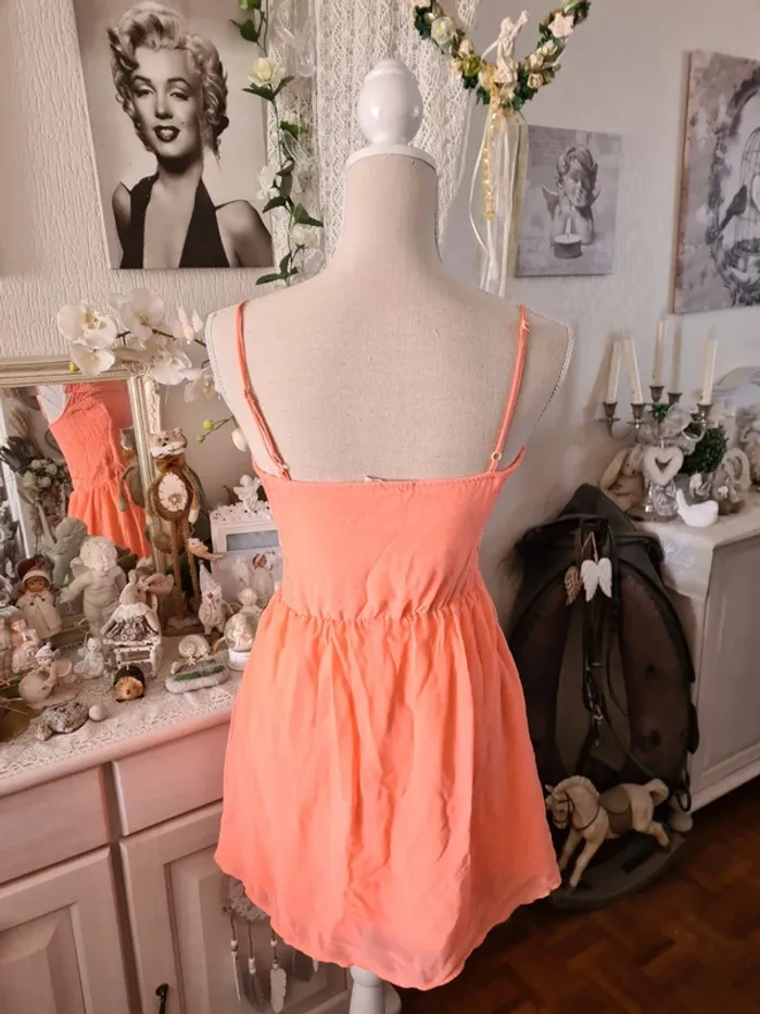 Robe orange Bershka Taille 38 - photo numéro 2