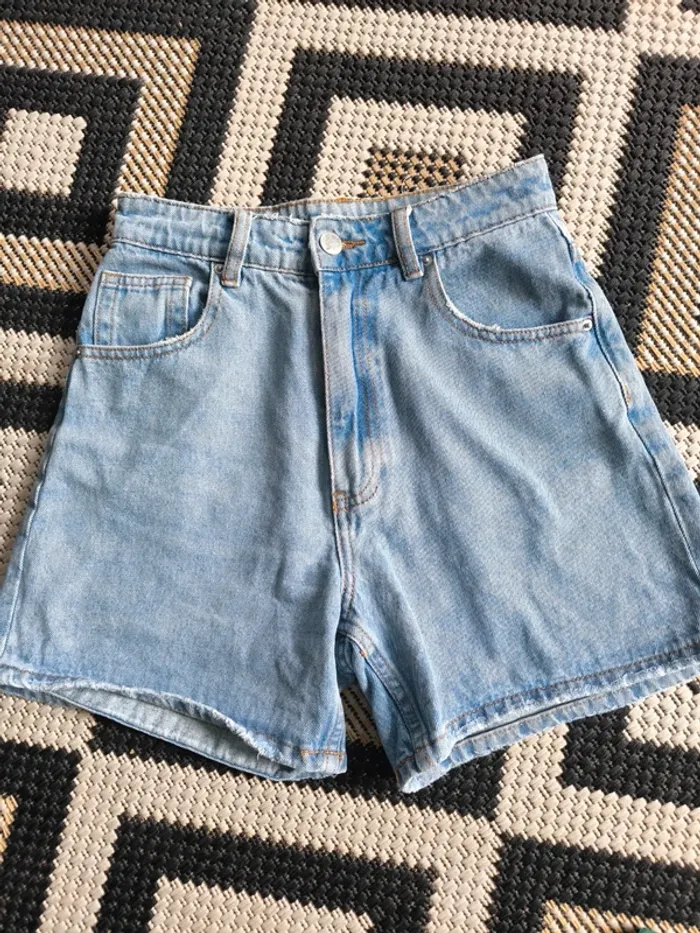 Short en jean bleu clair – Femme – Taille 32