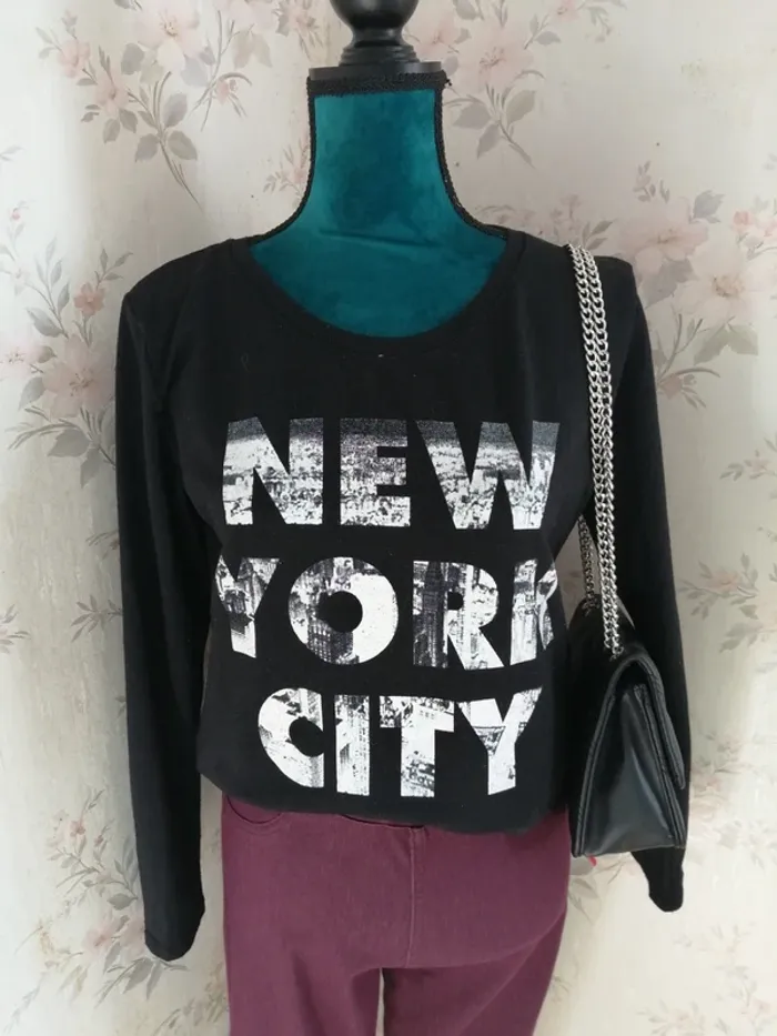 Pull fin noir new york city avec imprimé / paris et moi / (L-XL)