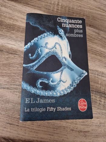 Livre 50 nuances plus sombres