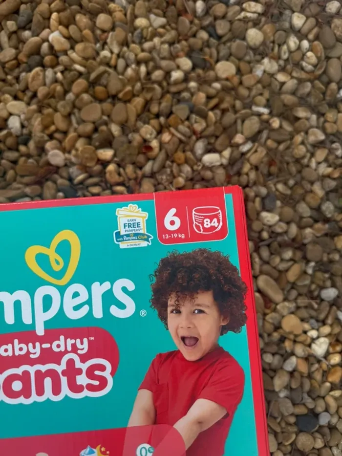 Couches Pampers XXL baby dry pants taille 6 - photo numéro 2